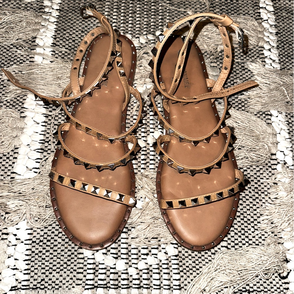 Cushionaire sandals